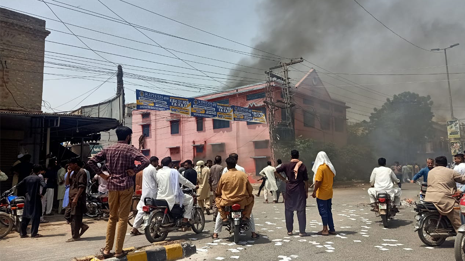 CCA strongly condemns violence against Christian homes and churches in Jaranwala, Pakistan